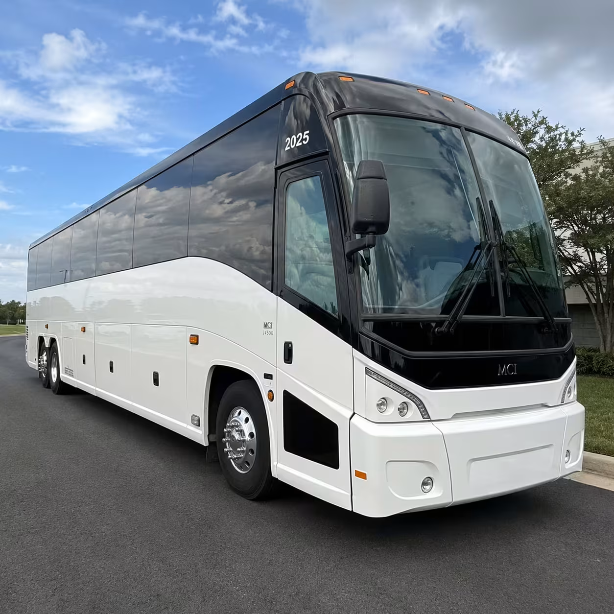 corporate retreat and team building bus rentals in livonia