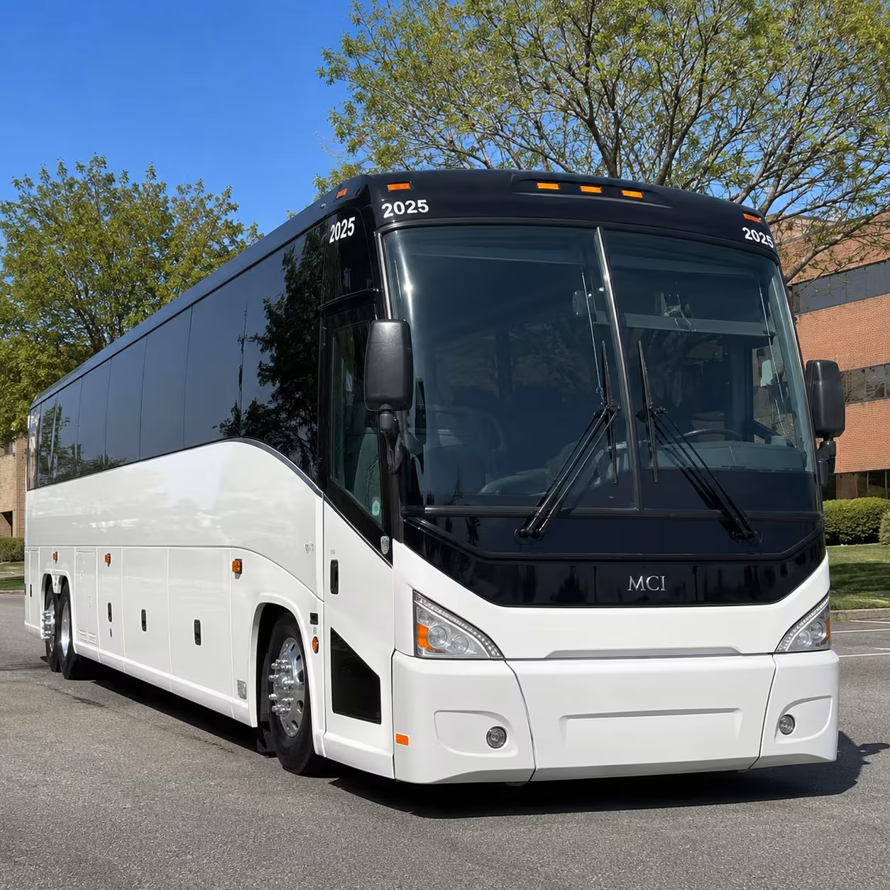 employee shuttle bus rentals for livonia businesses