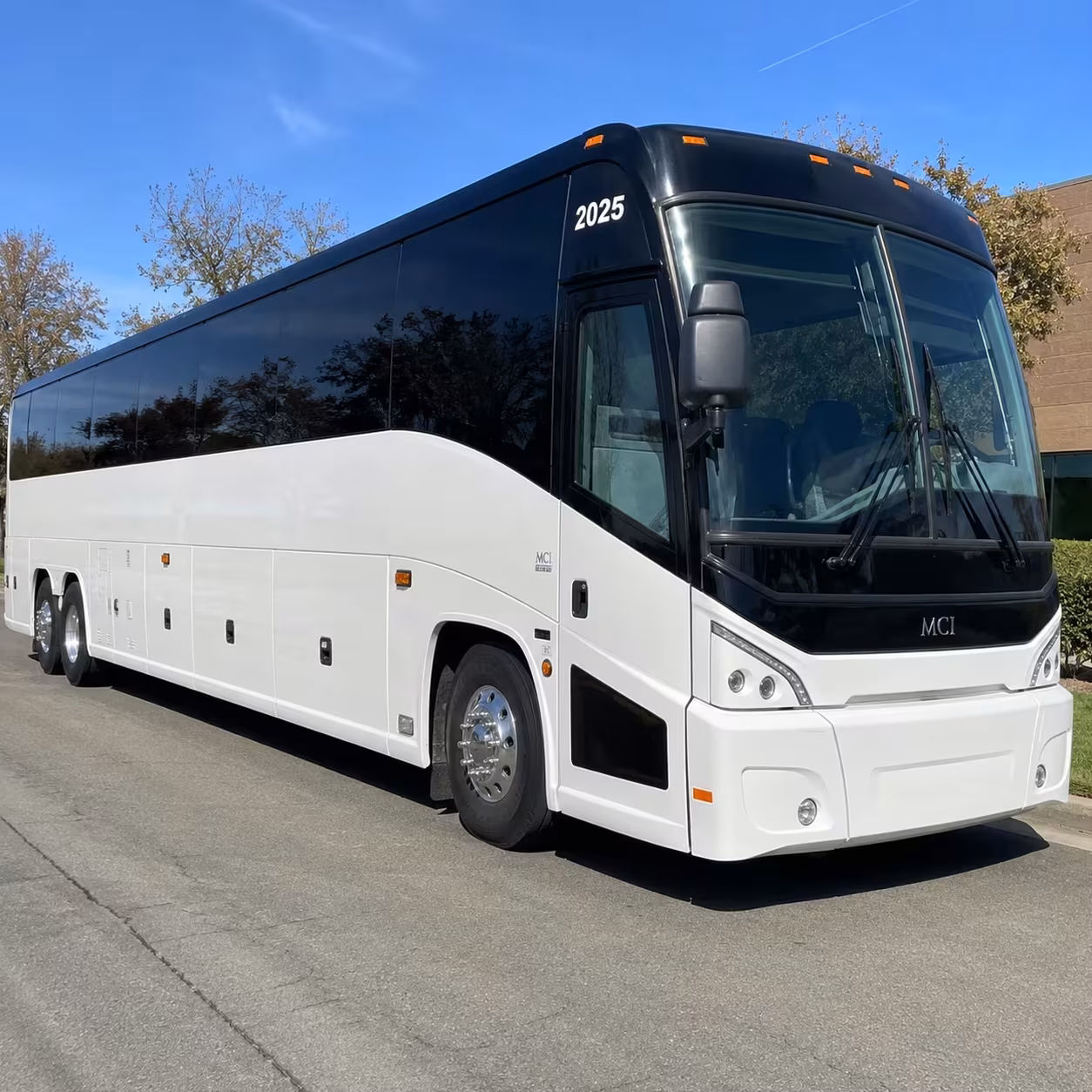 executive airport transportation from livonia to detroit metro airport